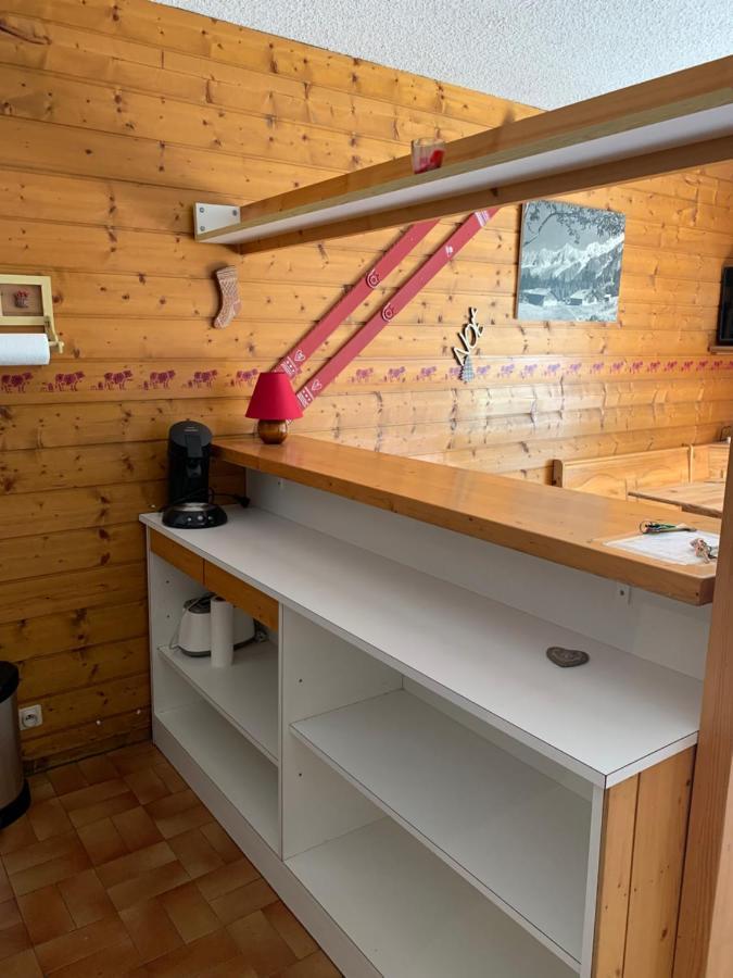 155 Piste Dans Mon Canape Chatel Exterior photo